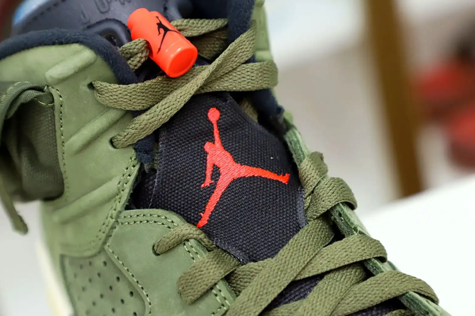 Kimikick SCOTT 'OLIVE' AIR TRAVIS RETRO JORDAN 6 X 0503